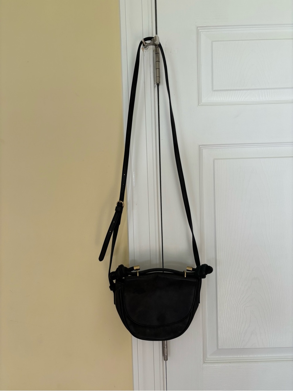 Black Women's Crossbody Saddle Bag - Universal Thread